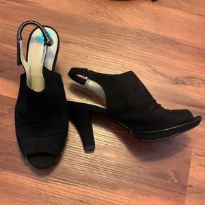 Naturalizer peep toe heels